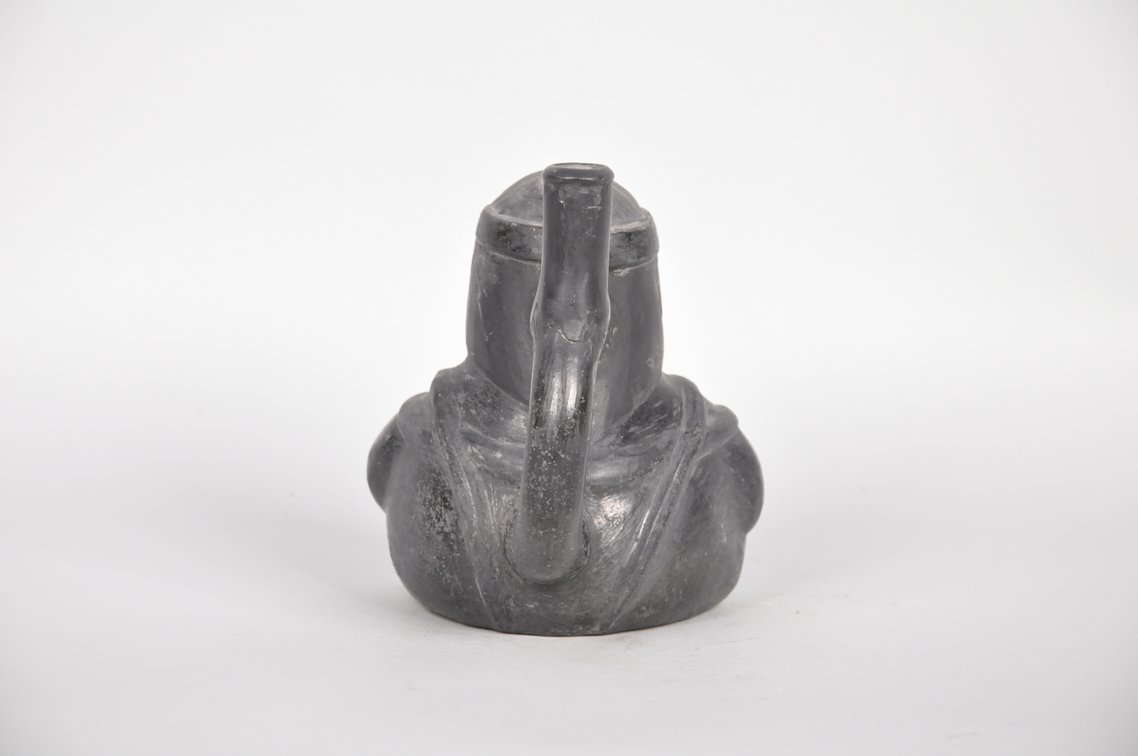 A Black Moche Stirrup Spout Figural Bottle, photo 4 of 6