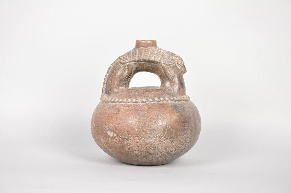 Michoacan Stirrup Spout Ceramic Armadillo Vessel, photo 4 of 6