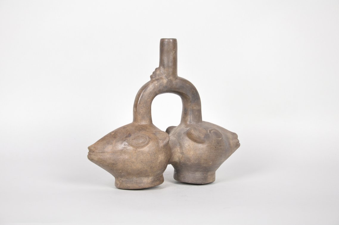 Peru Vicus Stirrup Spout Ceramic Double Headed Lama Vessel, photo 4 of 7