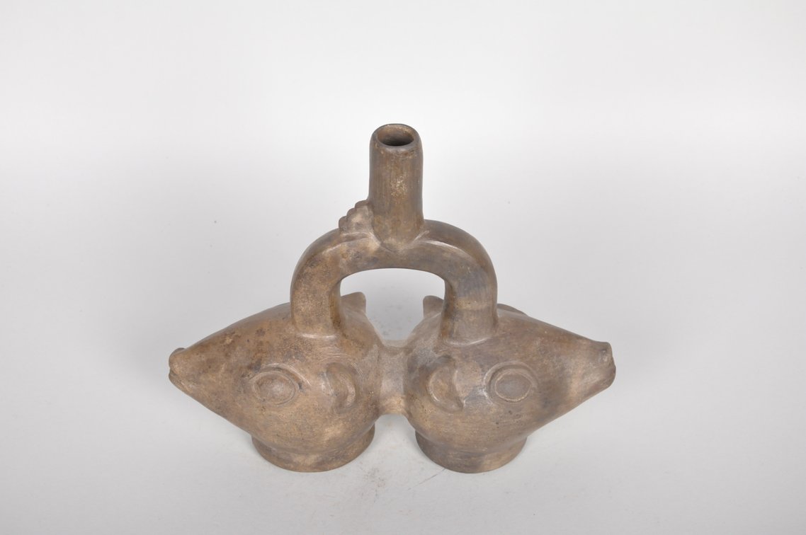 Peru Vicus Stirrup Spout Ceramic Double Headed Lama Vessel, photo 3 of 7