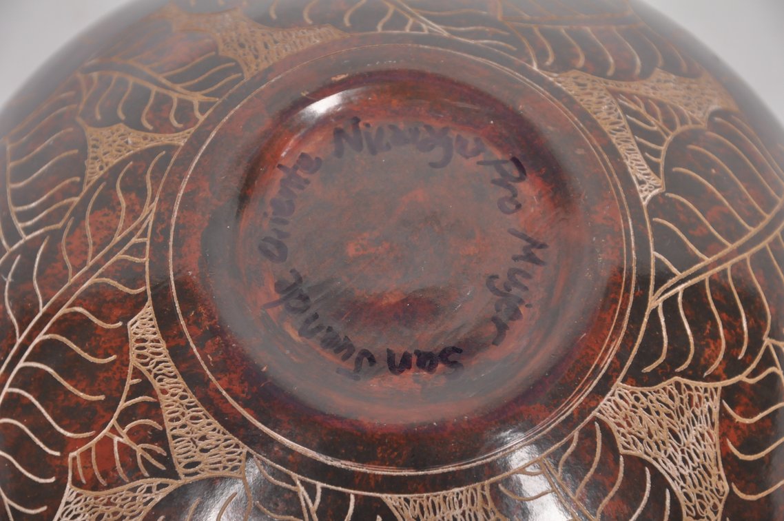 Guadalupe Canda, San Juan Pottery Jar with Lid, photo 9 of 13