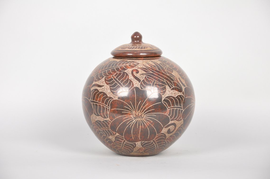Guadalupe Canda, San Juan Pottery Jar with Lid, photo 4 of 13