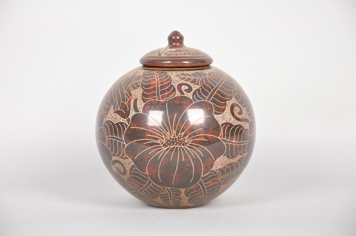 Guadalupe Canda, San Juan Pottery Jar with Lid, photo 5 of 13