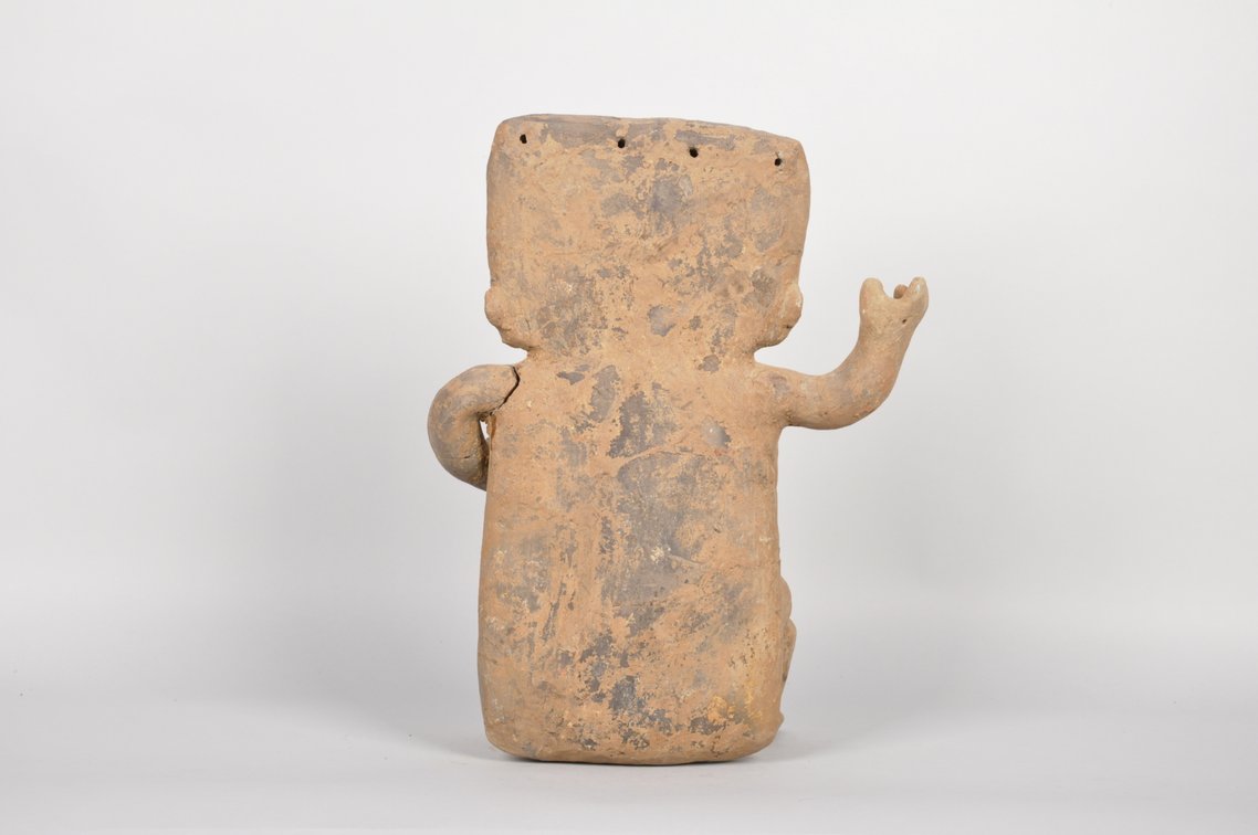 Pre-Columbian Quimbaya Retablo Slab Seated Figure, photo 7 of 8