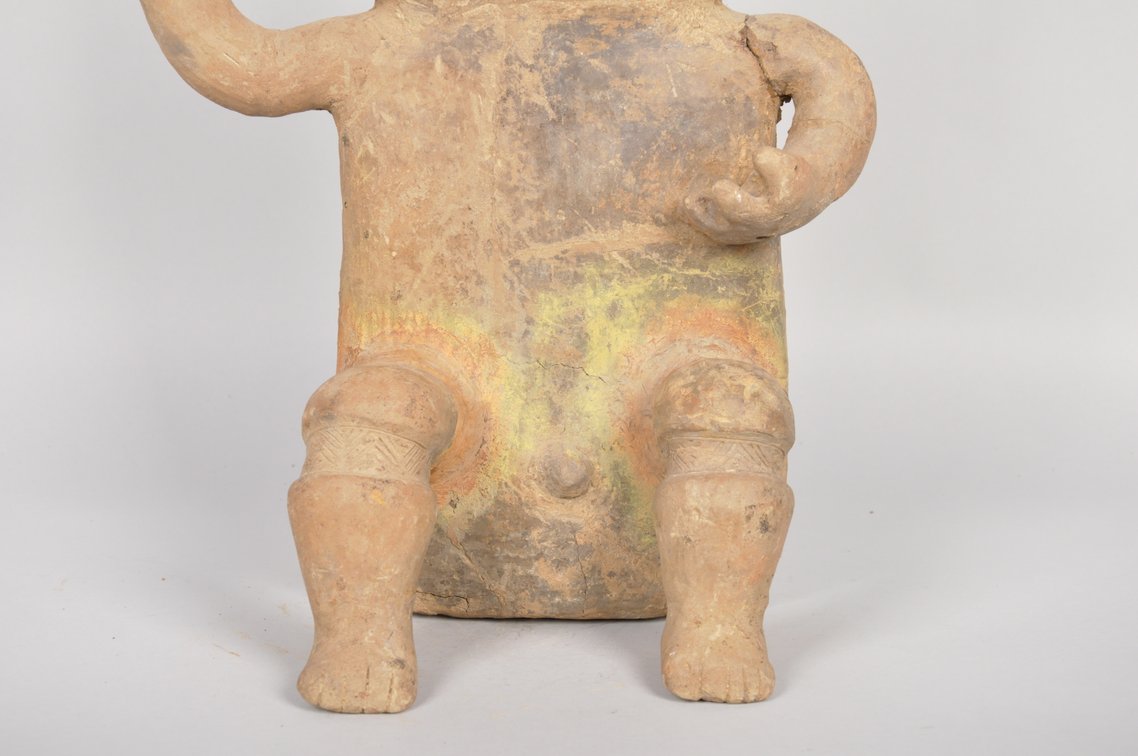 Pre-Columbian Quimbaya Retablo Slab Seated Figure, photo 6 of 8