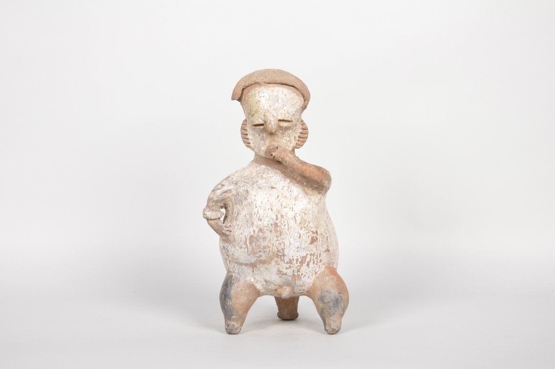 Jalisco Seated Male Nude Shaft Tomb Figure, photo 2 of 7