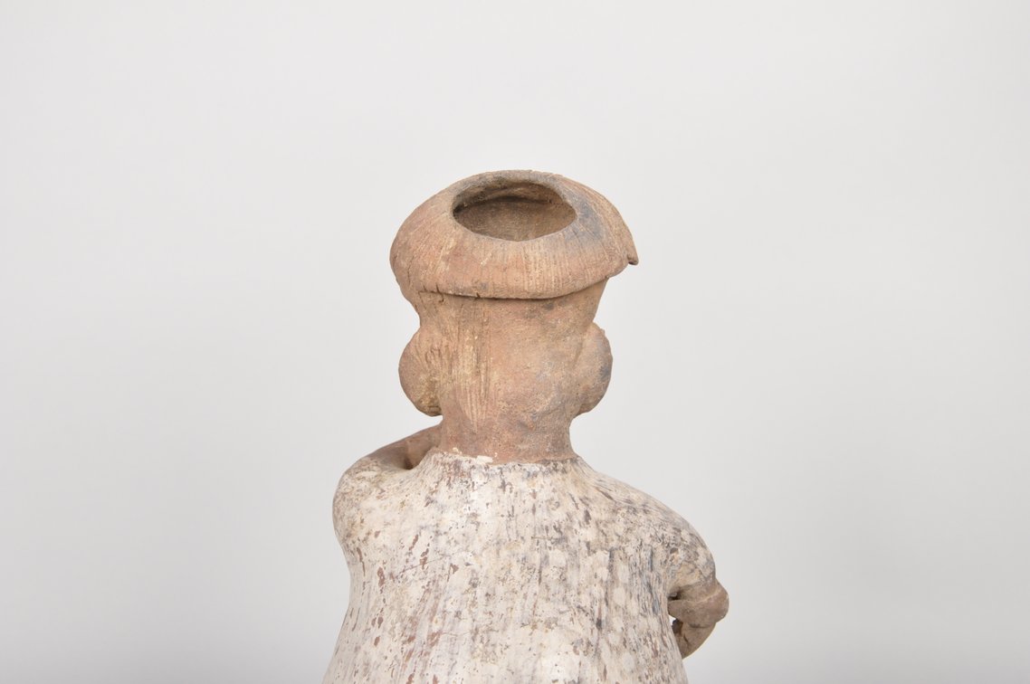 Jalisco Seated Male Nude Shaft Tomb Figure, photo 6 of 7