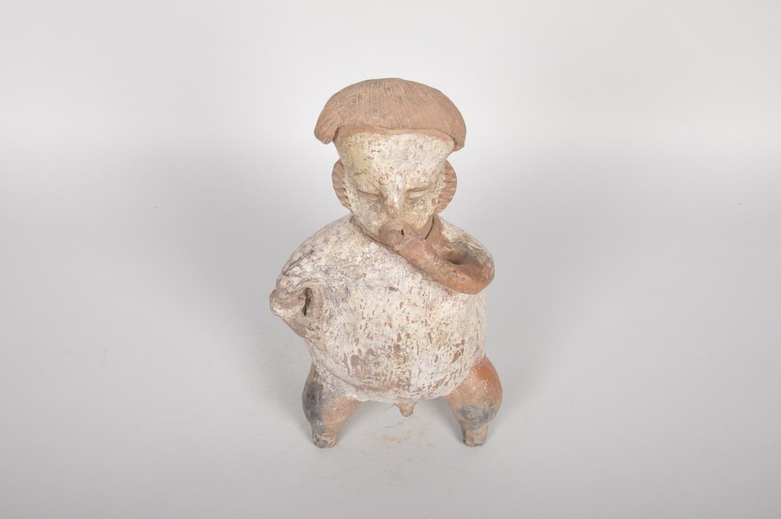 Jalisco Seated Male Nude Shaft Tomb Figure, photo 4 of 7