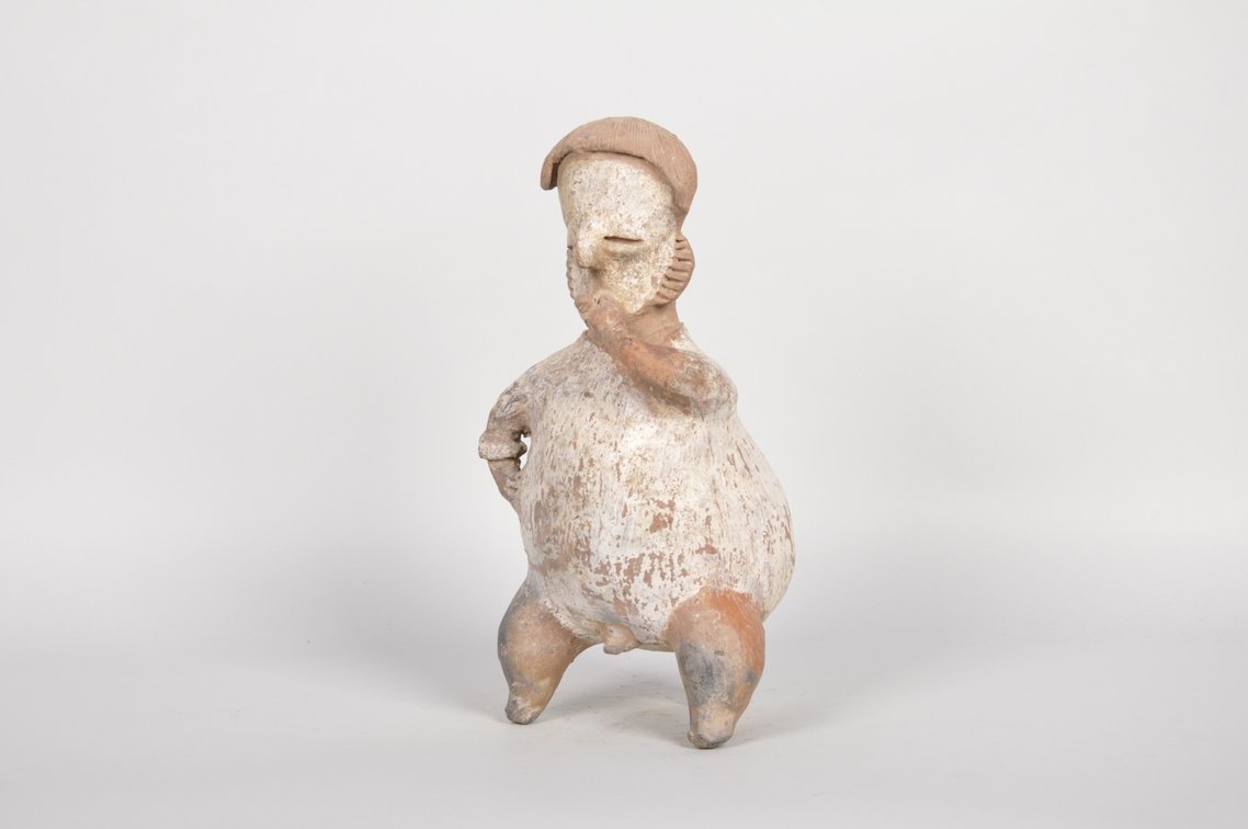 Jalisco Seated Male Nude Shaft Tomb Figure, photo 3 of 7