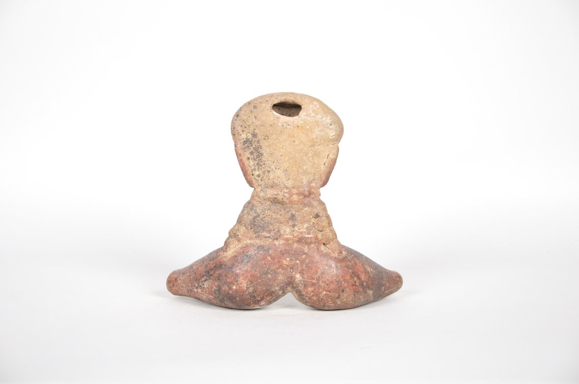 Protoclassic Period Chinesco Seated Clay Female Figure, photo 5 of 6