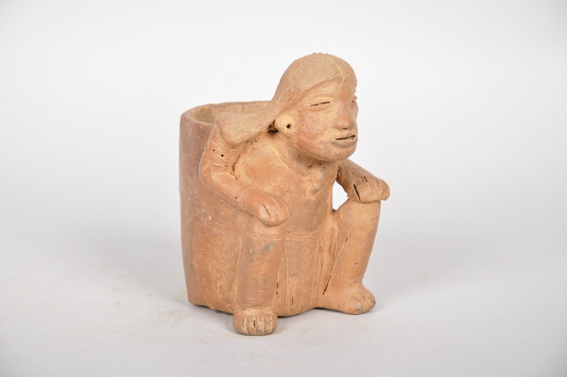 Calima Pottery Man and Woman Cargador Vessels, photo 4 of 13