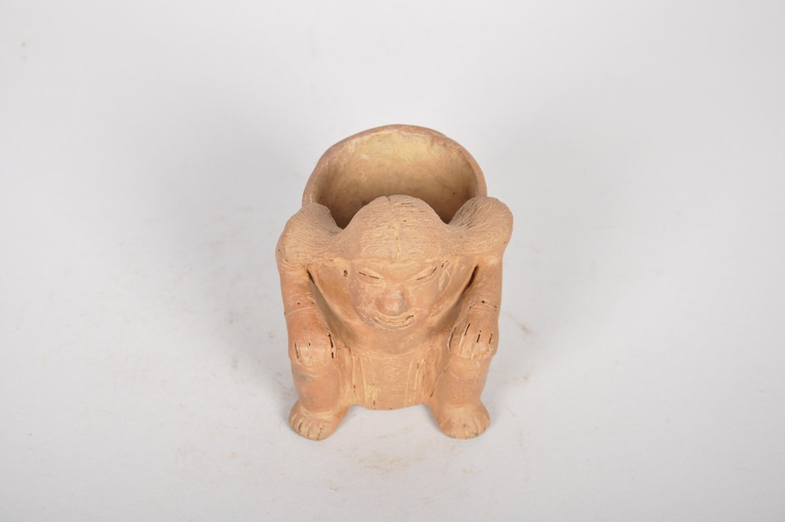 Calima Pottery Man and Woman Cargador Vessels, photo 5 of 13