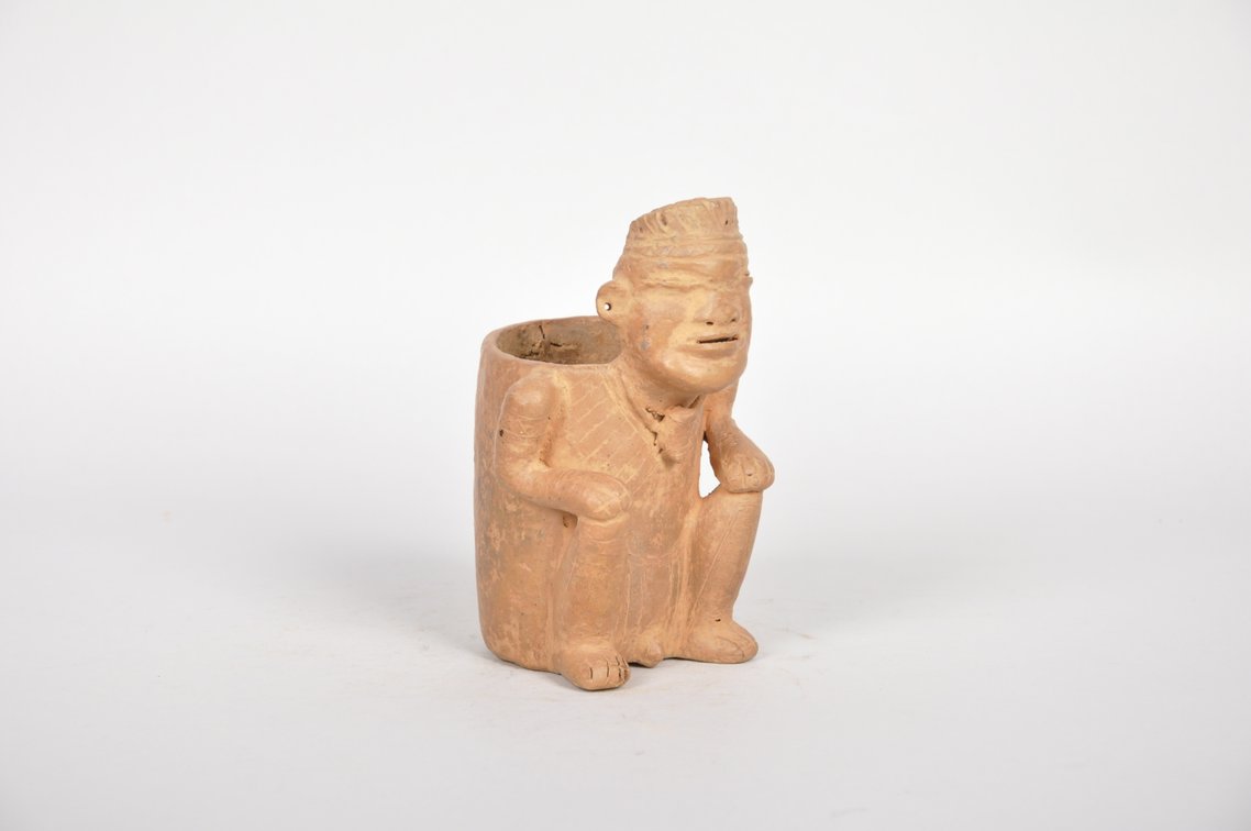 Calima Pottery Man and Woman Cargador Vessels, photo 9 of 13