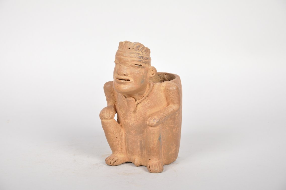 Calima Pottery Man and Woman Cargador Vessels, photo 10 of 13