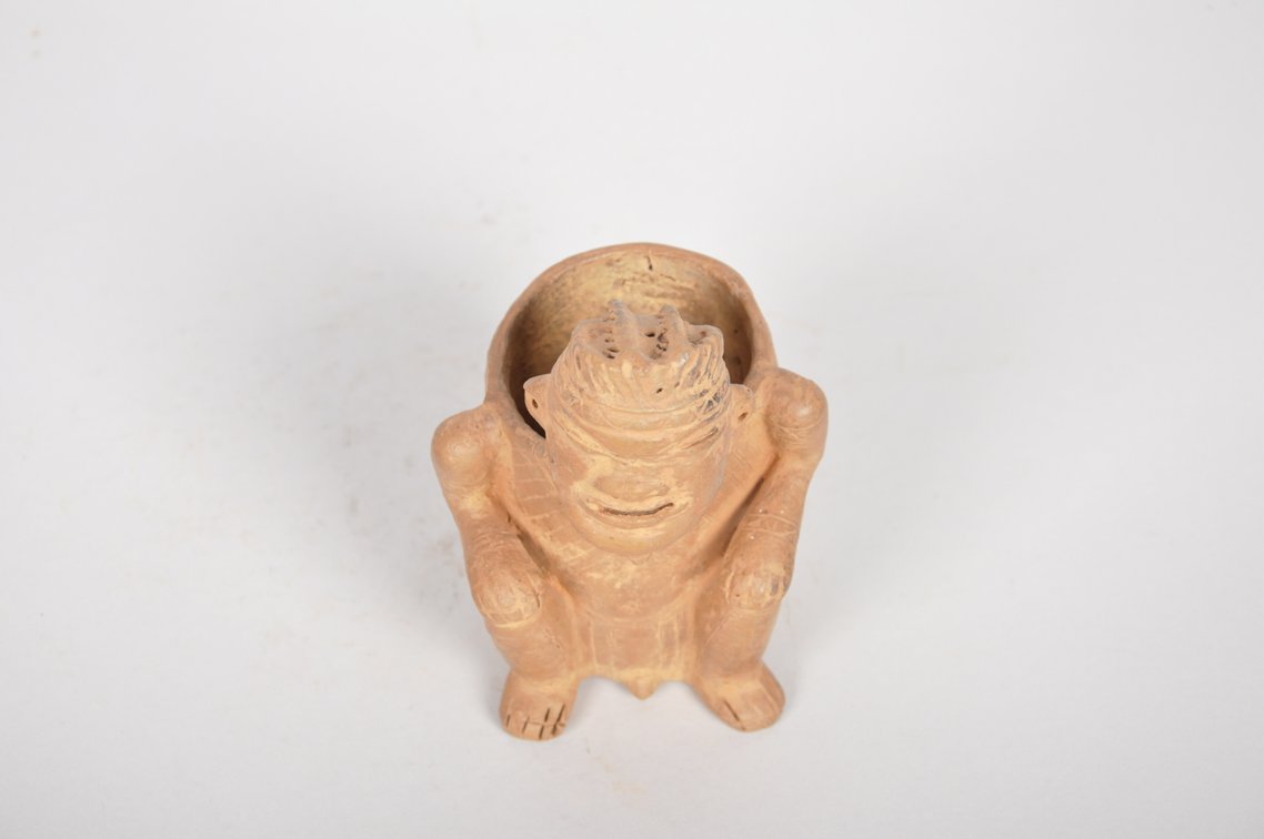 Calima Pottery Man and Woman Cargador Vessels, photo 12 of 13