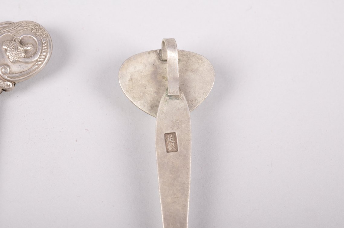 Silver Colored White Bronze Chinese Hairpins and Pendant, photo 13 of 22