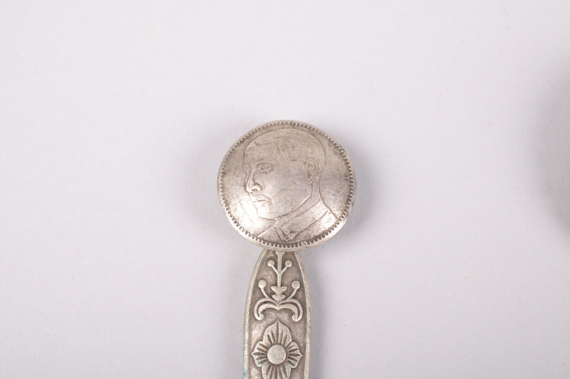 Silver Colored White Bronze Chinese Hairpins and Pendant, photo 22 of 22