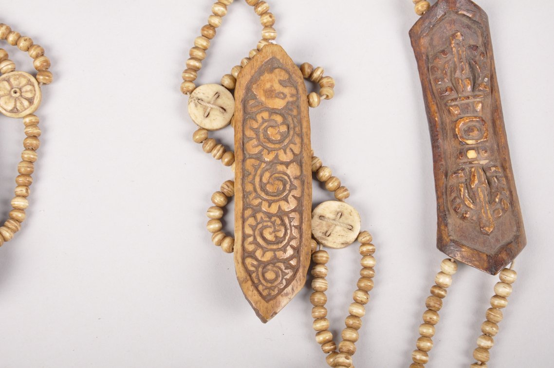 Tibetan 18th Century Yak Bone Breast Plate, photo 4 of 16