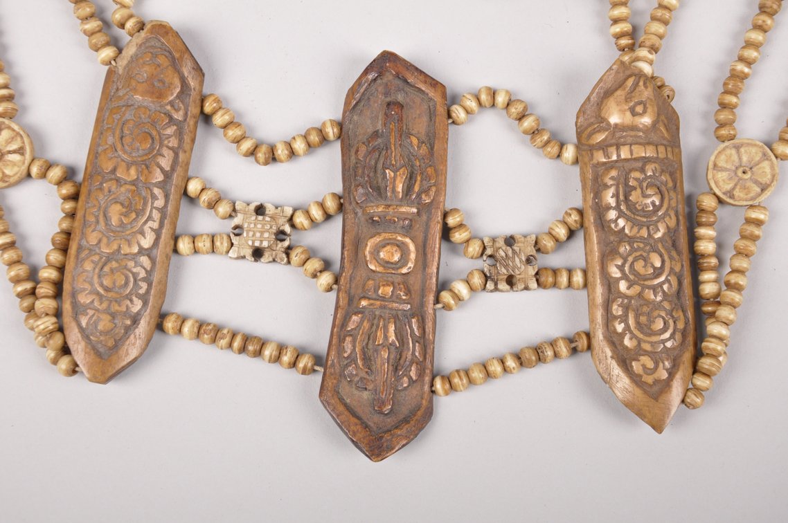 Tibetan 18th Century Yak Bone Breast Plate, photo 6 of 16