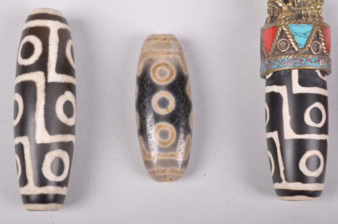 Four Chinese Tibetan Dzi Beads, photo 7 of 13