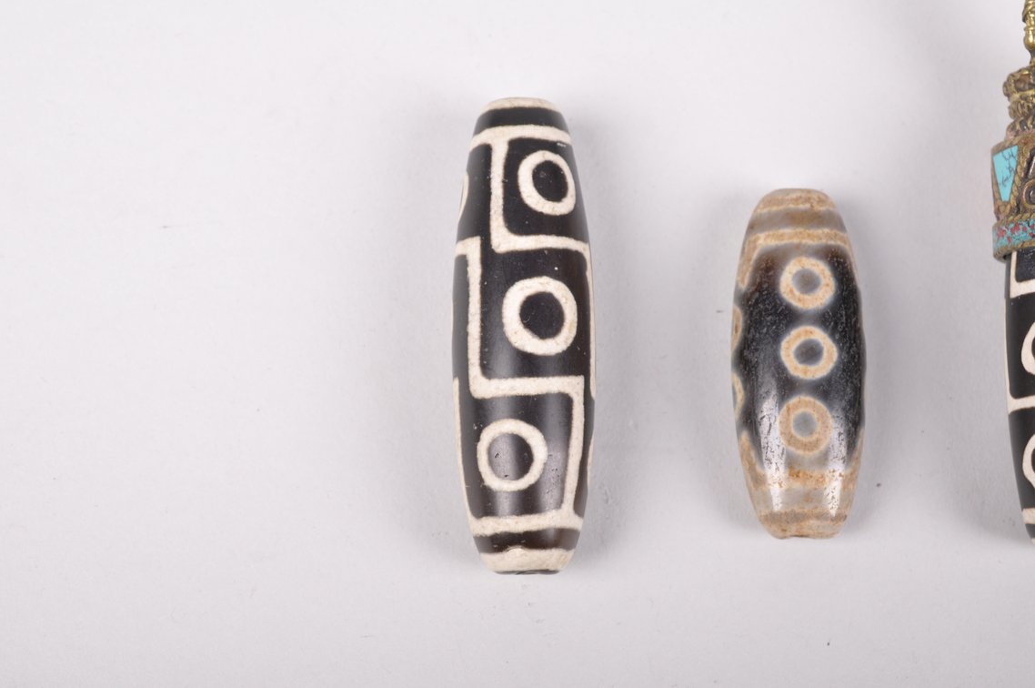 Four Chinese Tibetan Dzi Beads, photo 2 of 13