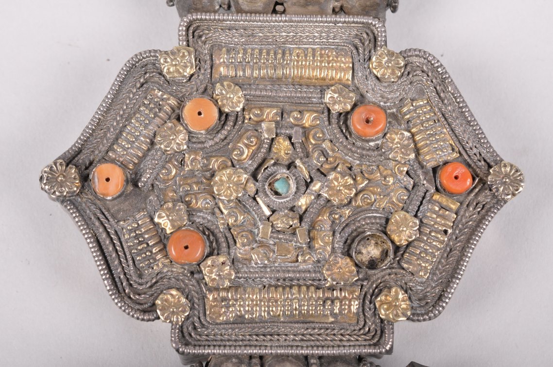 Gold and Coral Silver Indian Pendent, photo 5 of 8