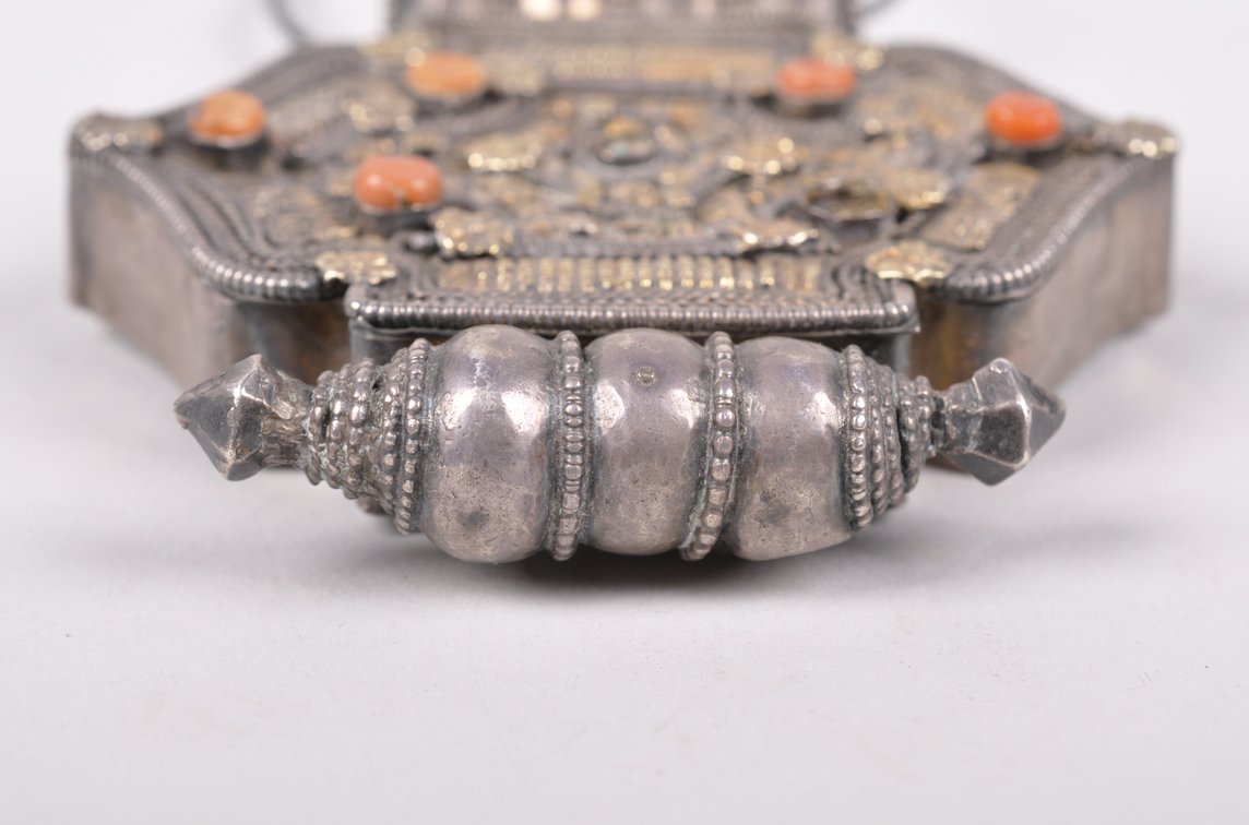 Gold and Coral Silver Indian Pendent, photo 6 of 8