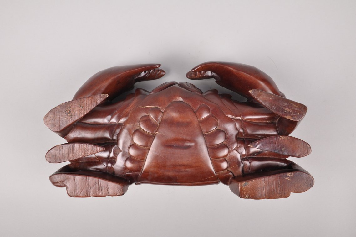 Carved Wooden Teak or Mahogany Crabs, photo 10 of 17