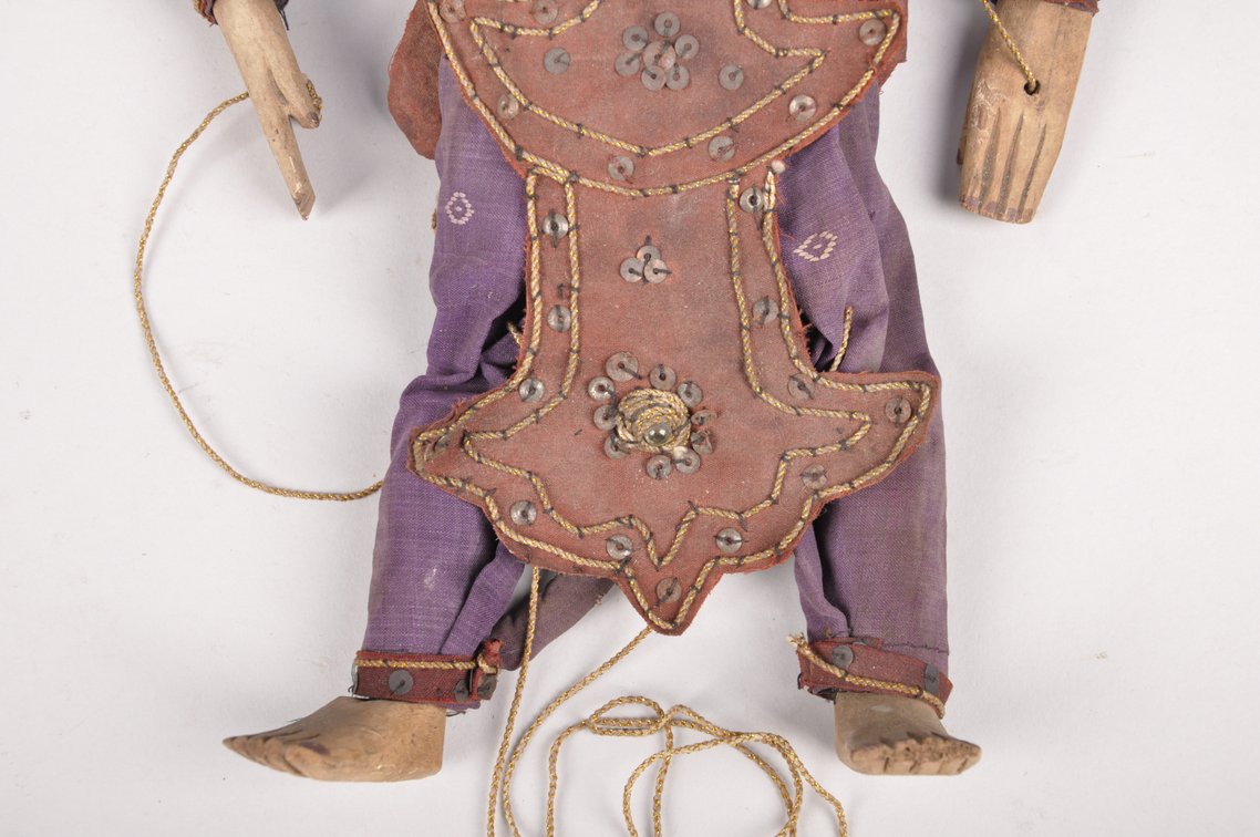Root Carving and Yaksha Guradian Demon Puppet, photo 4 of 14