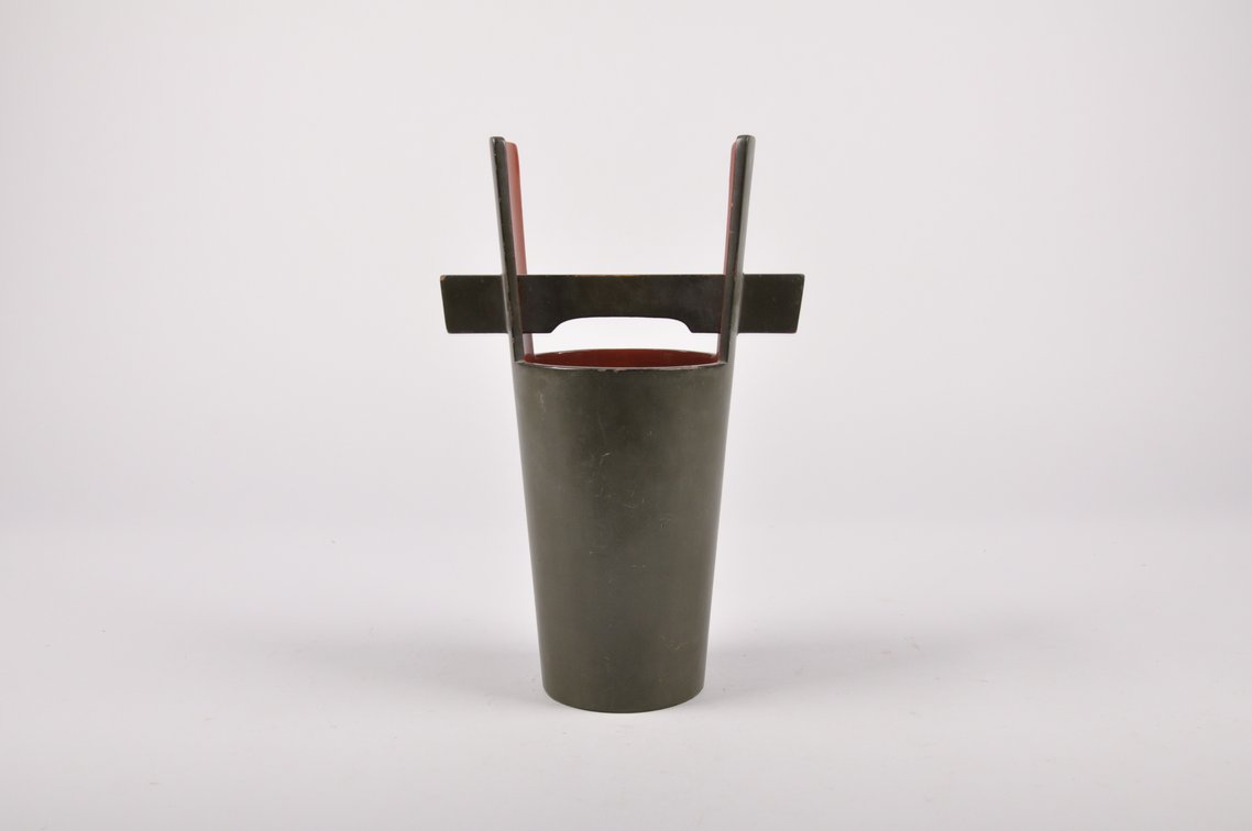 Chinese Edo Period Wood Water Container, photo 2 of 7