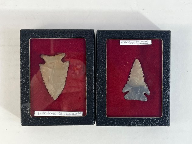 Pair Of Pine Tree Arrowheads
