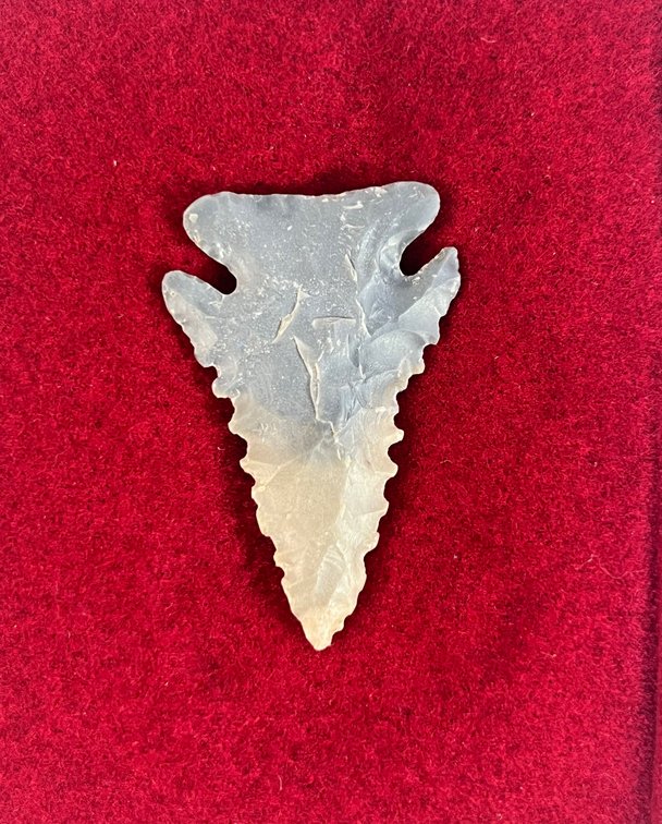 Pair Of Pine Tree Arrowheads, photo 7 of 9