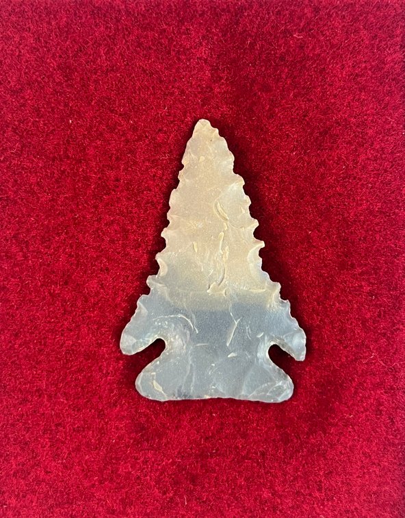Pair Of Pine Tree Arrowheads, photo 6 of 9