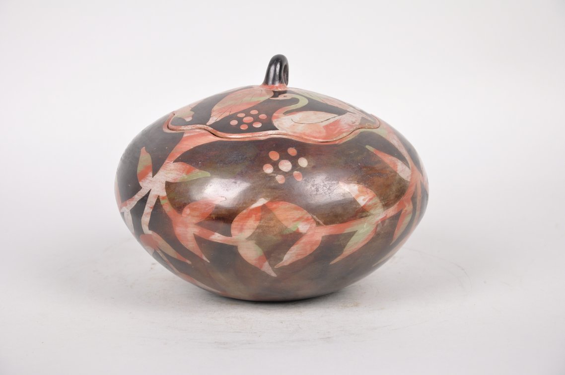 Burnished Earthenware Pottery Jar with Swan Designs, photo 3 of 9