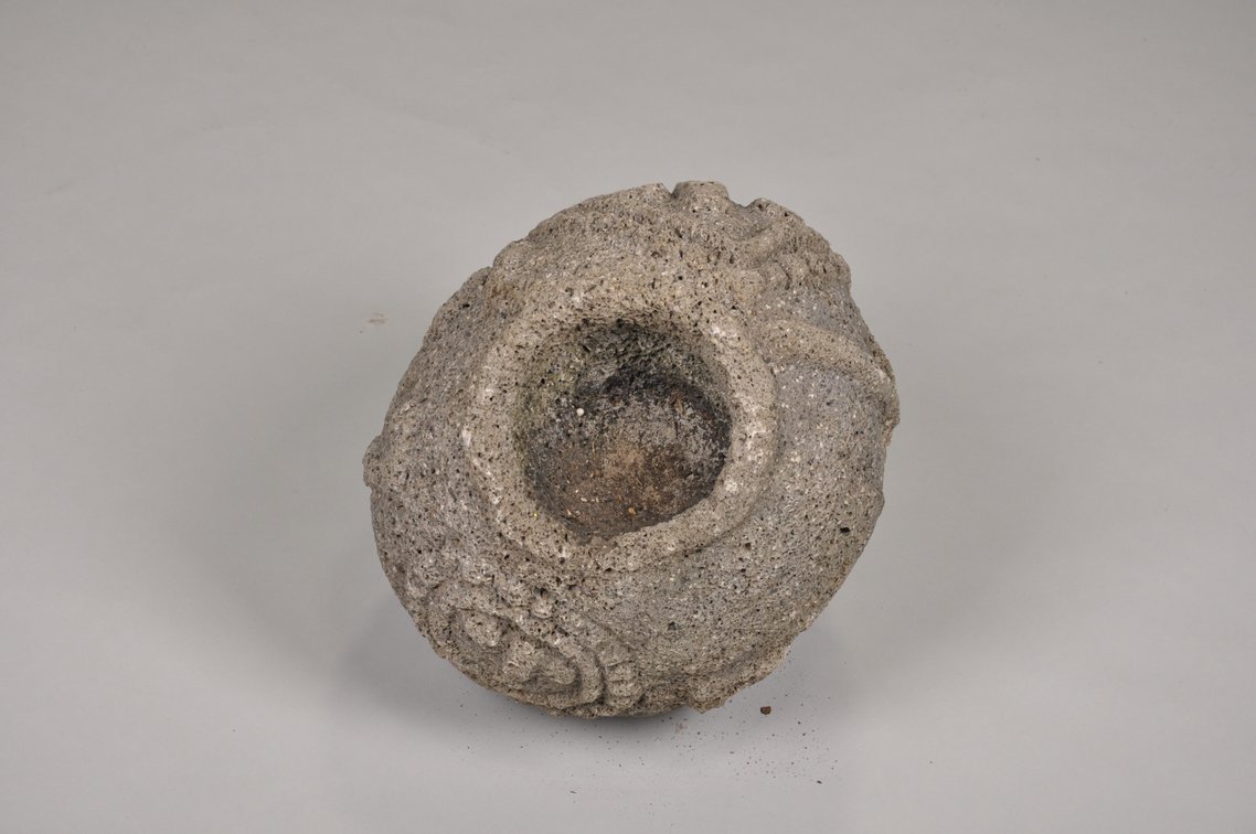 Lava Rock Carved Vessel, Nicoya Culture, photo 4 of 16