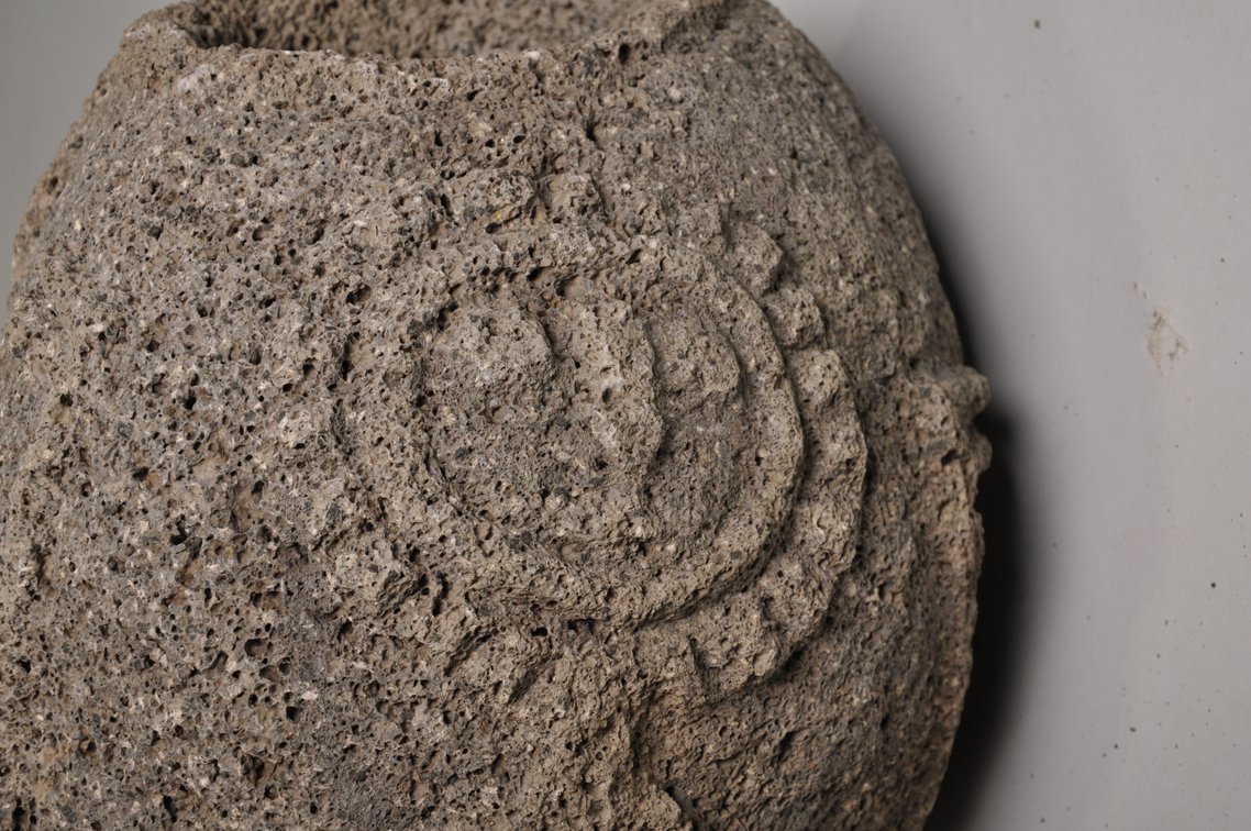 Lava Rock Carved Vessel, Nicoya Culture, photo 5 of 16