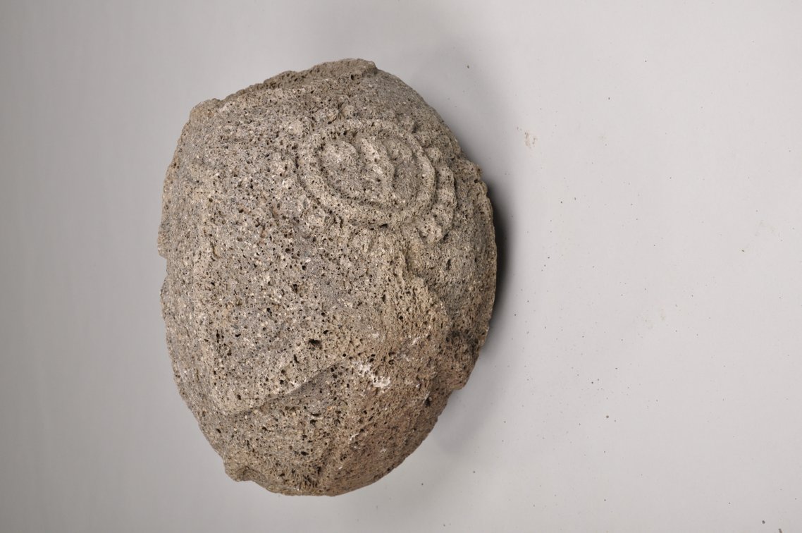Lava Rock Carved Vessel, Nicoya Culture, photo 6 of 16