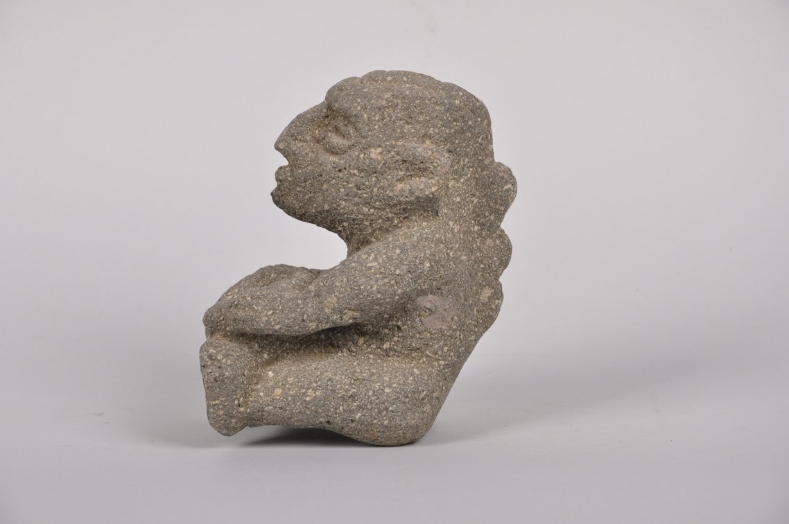 Pre Columbian Costa Rican Stone Figure with a Pot, photo 3 of 7