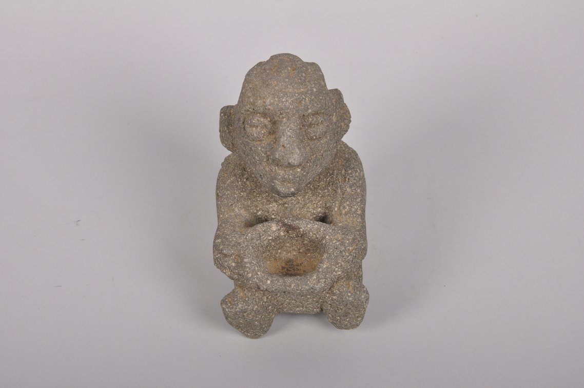 Pre Columbian Costa Rican Stone Figure with a Pot, photo 6 of 7
