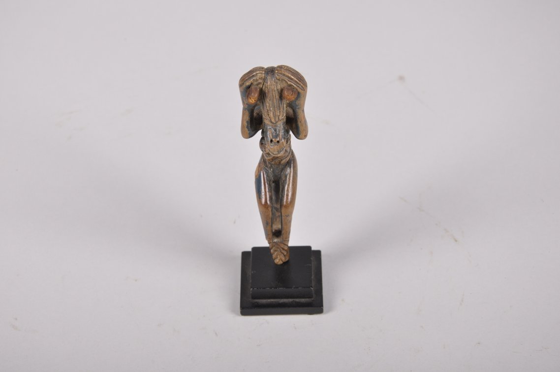 Guatemalan Wood Monkey Slingshot, photo 6 of 7