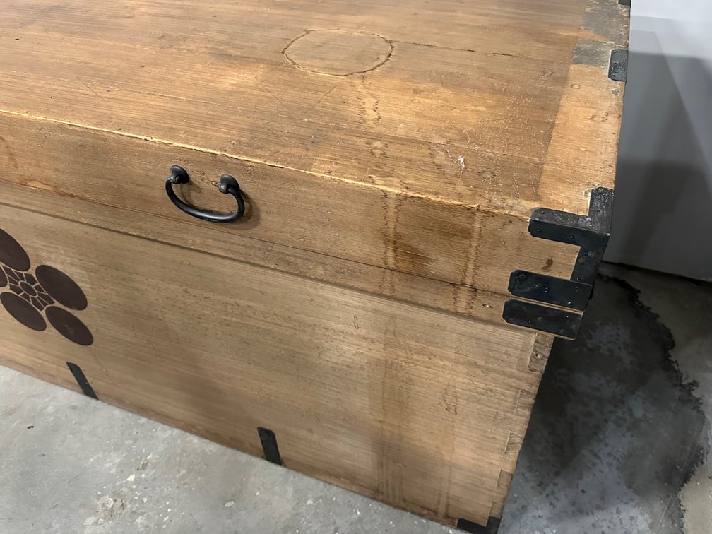 Japanese Kimono Wedding Cermonies Storage Chest 1900, photo 4 of 19