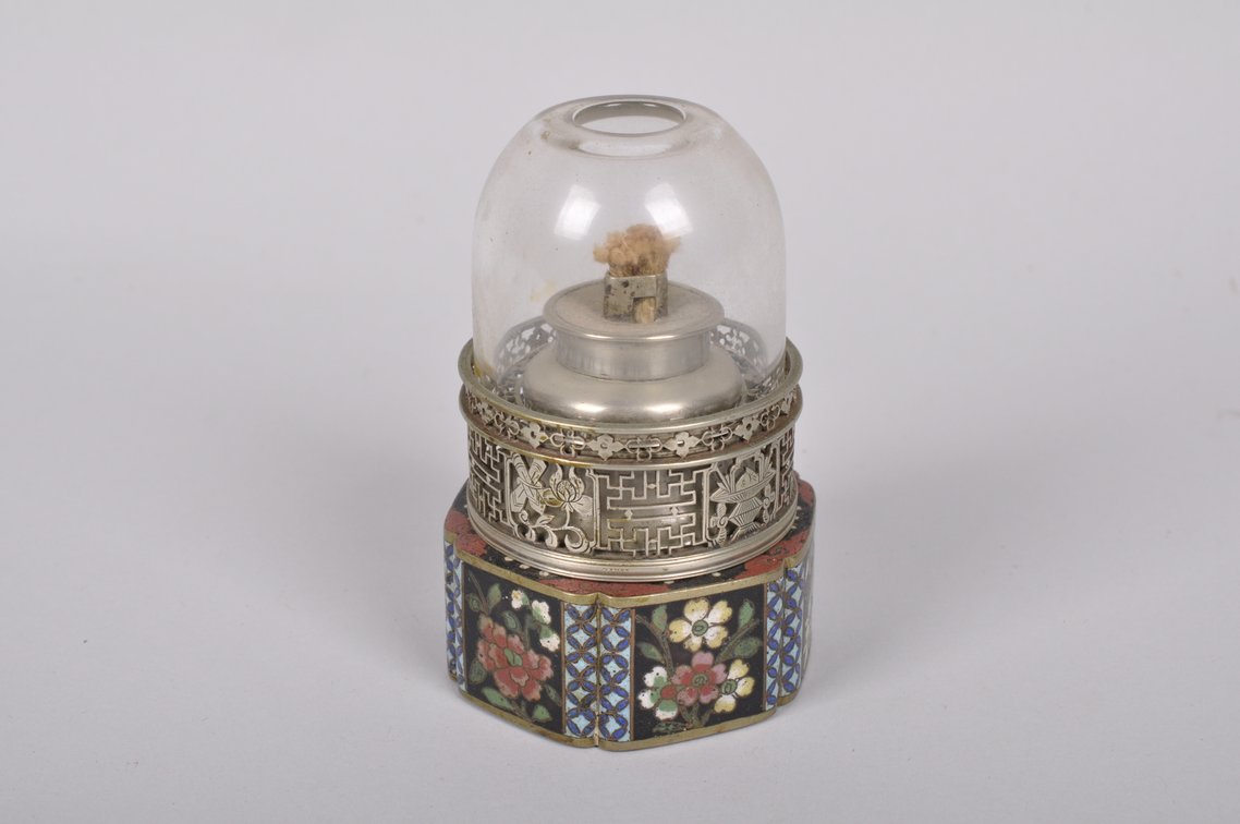 Chinese Cloisonne Table Top Oil Lamp, photo 4 of 8