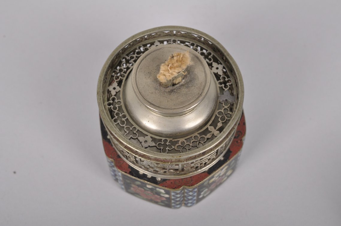 Chinese Cloisonne Table Top Oil Lamp, photo 8 of 8