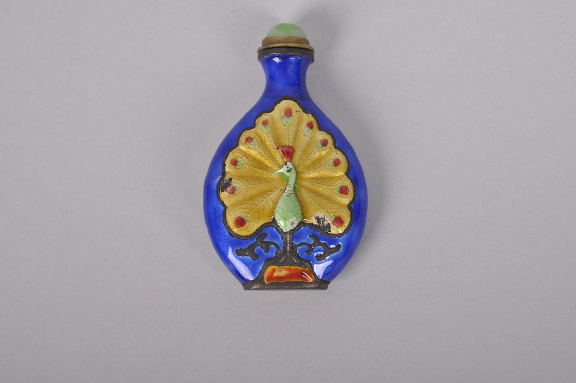 Chinese Snuff Bottle and Snuff Box, photo 6 of 17