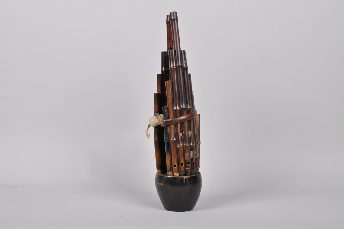 Asian Sho or Shen Mouth Organ, photo 5 of 11