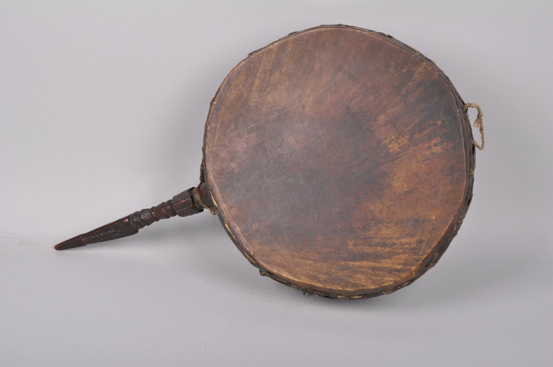Indonesian Wooden Batak Kulcapi lute and a Nepal Drum, photo 9 of 18