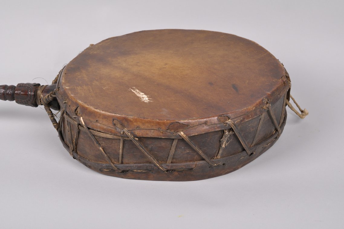 Indonesian Wooden Batak Kulcapi lute and a Nepal Drum, photo 6 of 18