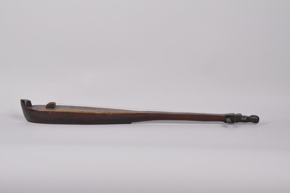 Indonesian Wooden Batak Kulcapi lute and a Nepal Drum, photo 18 of 18
