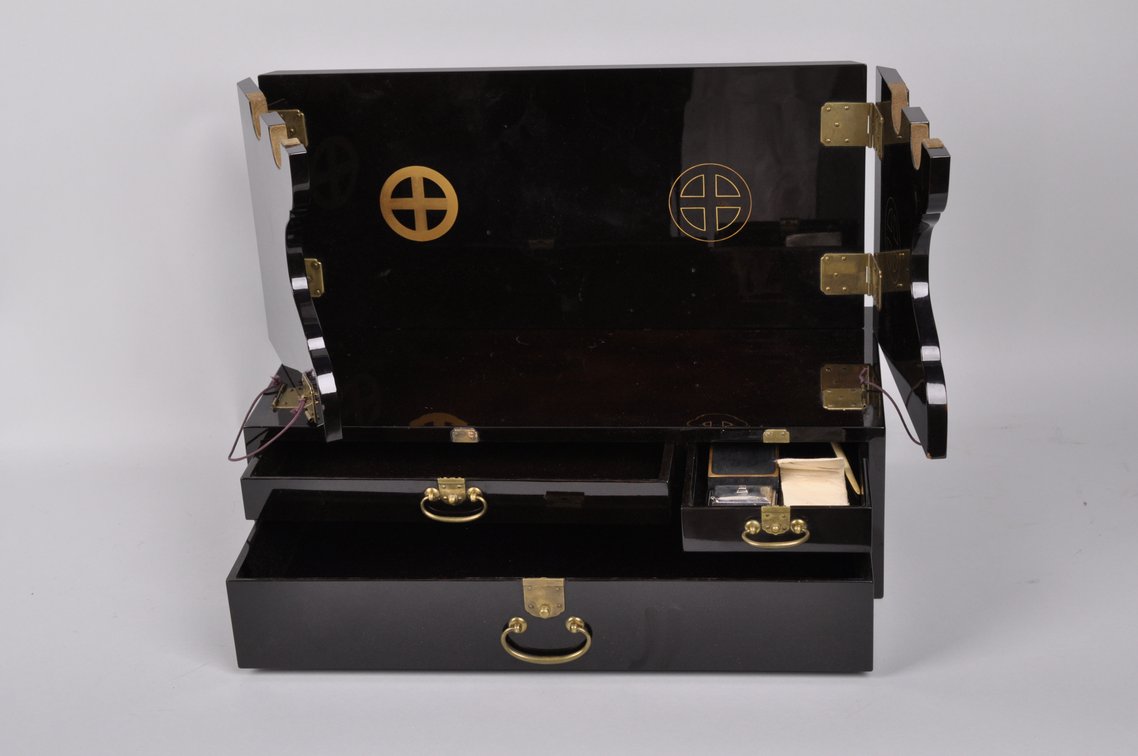 Lacquered Writing and Document Box, photo 5 of 21