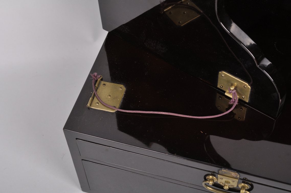 Lacquered Writing and Document Box, photo 8 of 21
